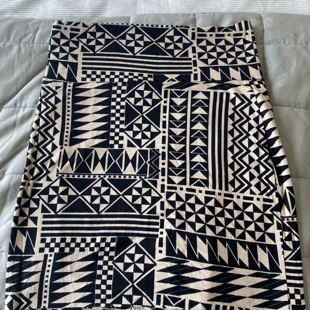 Tribal pattern mini skirt